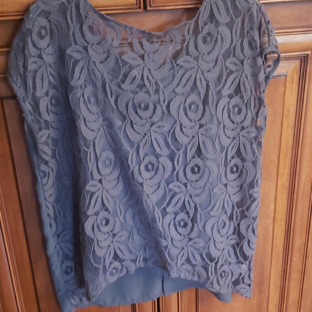 84. EUC lace blouse